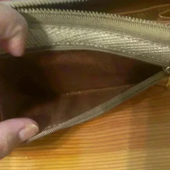 Fossil gold wallet wristlet cowhide leather - Picture 6 of 9